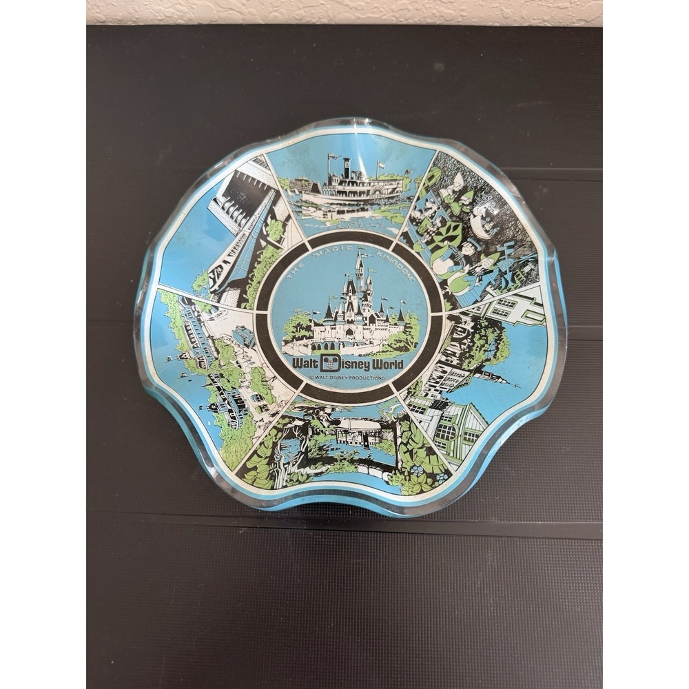 Vintage 1970s Walt Disney World Magic Kingdom Cinderella Castle Souvenir